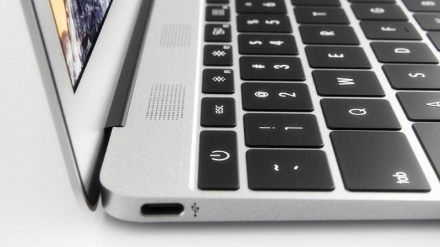 <b>Notebook-ul pregătit de Xiaomi își prezintă câteva specificații hardware; iată ce aduce clona lui MacBook Air</b>Producătorul chinez Xiaomi are în plan și dezvoltarea unei serii de notebook-uri care aparent urmează a copia aproape în întregime design-ul modelului MacBook Air dezvoltat de către Apple. Astăzi aflăm câteva dintre specificațiile versiunii de 13.3 inch 