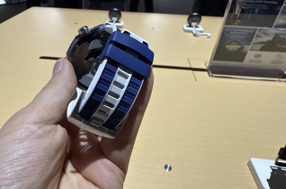 HUAWEI Watch Ultimate 2 - Fotografii hands-on: Photo 19.09.2025, 16 10 47.jpg