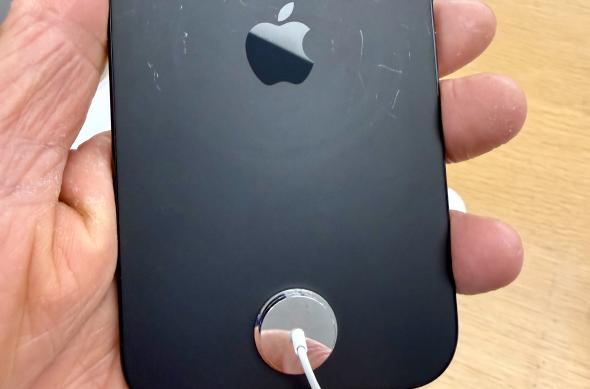 iPhone 17, iPhone 17 Pro - Scratchgate: scratchgate-iPhone-Air-2.jpeg