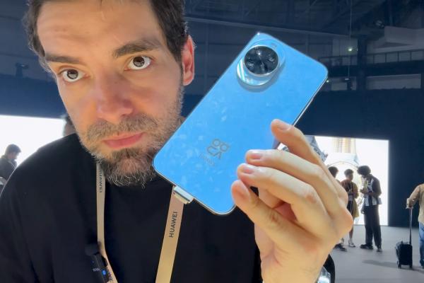 Huawei Nova 14 Hands on: am testat camera de 50 MP pe George Buhnici (Video)