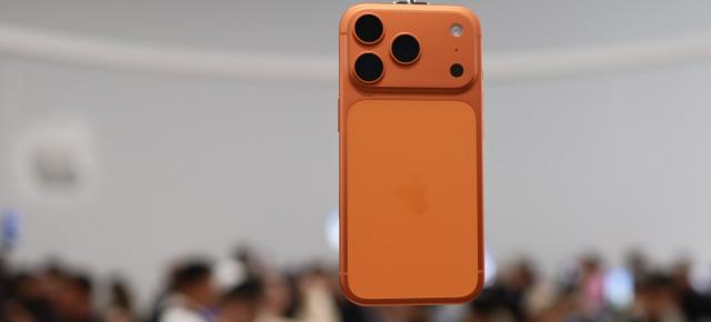 Câte zile trebuie să muncească un român pentru un iPhone 17 Pro? Studiul Tenscope explică metodologia