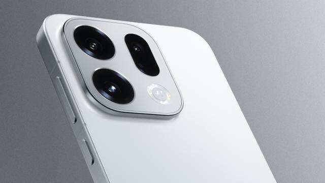 <b>Oppo Find X9 își prezintă design-ul în imagini oficiale, schimbă modulul foto din spate pentru un look mai tradițional</b>Pe data de 16 octombrie avem notată în calendar și lansarea lui OPPO Find X9 Pro, un nou flagship cu pretenții mari la nivel de cameră foto, model pentru care continuă parteneriatul cu Hasselblad. După ce am aflat că acesta va aduce