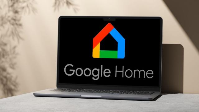 <b>Google activează controlul smart home pe desktop! Noua actualizare îți permite să controlezi termostate, jaluzele și lumini</b>Google a activat oficial o funcționalitate așteptată de mulți utilizatori. E vorba despre posibilitatea de a controla direct din browser, de pe desktop, tot ecosistemul smart home conectat prin Google Home. Începând cu această săptămână