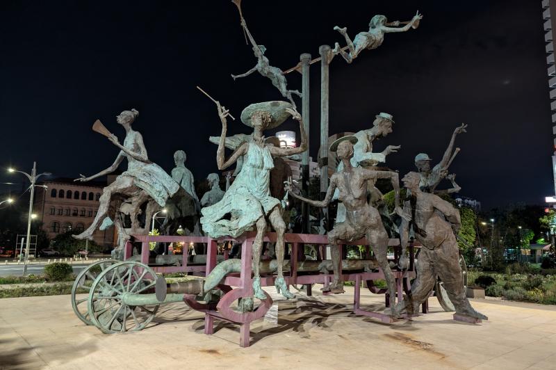 Google Pixel 10 Pro XL - Mostre Foto (seara): PXL_20250823_220957763.NIGHT.jpg