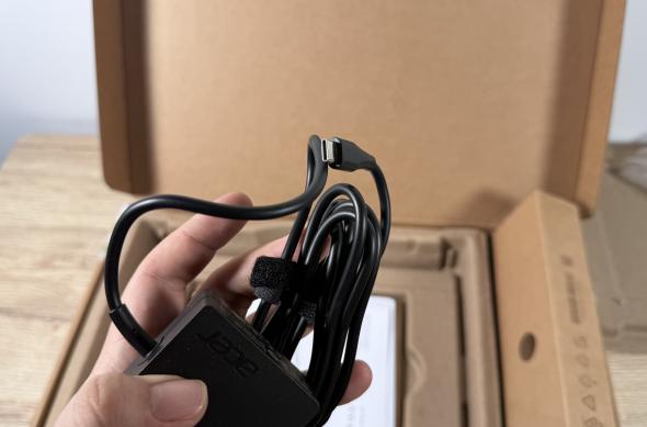 Acer Swift 16 AI - Unboxing: Photo 24.11.2025, 19 48 53.jpg