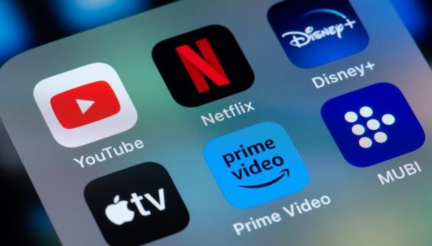 <b>SUA consumă mai mult YouTube decât orice altă platformă video; Nici măcar împreună, Netflix și Disney+ nu îl egalează</b>YouTube a devenit în octombrie 2025 liderul absolut al consumului de conținut video în SUA, depășind la un loc Netflix și Disney+. Potrivit unei analize Nielsen citate de Seeking Alpha, platforma deținută de Google a ajuns la o cotă de 12,9% din timpul to