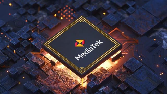 <b>Top 10 telefoane midrange în AnTuTu pe noiembrie 2025: OPPO la putere şi MediaTek domină</b>Dacă Qualcomm e rege în top 10 AnTuTU flagship pe luna noiembrie 2025, MediaTek domina autoritar topul midrange. Vorbim despre 9 din 10 telefoane care au un astfel de CPU. Şi OPPO stă foarte bine în top. Avem detalii mai jos. În octombrie MediaTek