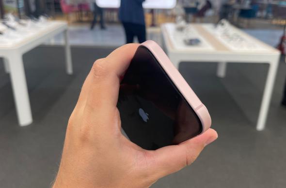 iPhone 15 și iPhone 15 Plus - Foto: iPhone-15-15-Plus_004.jpg