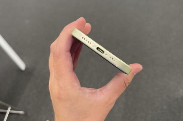 iPhone 15 și iPhone 15 Plus - Foto: iPhone-15-15-Plus_012.jpg