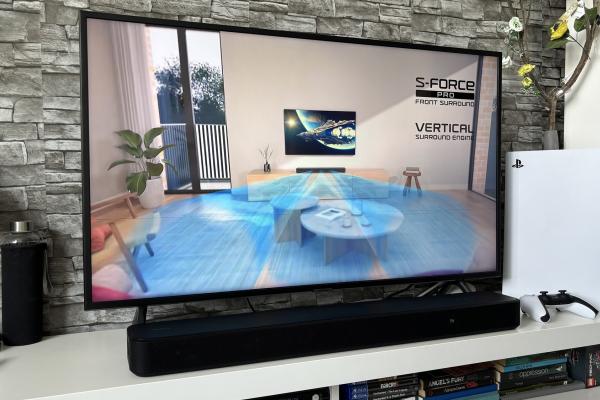 Sony HT-S2000 Review: soundbar-ul care te va învălui în sunet surround, fie că vei savura filmul favorit sau playlist-ul audio de pe Spotifty