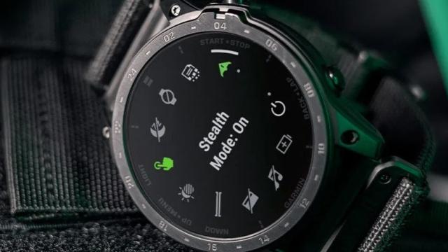 <b>Garmin introduce pe piață smartwatch-ul Tactix 7 AMOLED, mai scump și decât proaspătul Apple Watch Ultra 2; Ce ne oferă?</b>Finalul de septembrie aduce și noi lansări smartwatch, iar în prim plan se află cei de la Garmin care astăzi prezintă ceasul Tactix 7 AMOLED. Vorbim despre un ugprade pentru seria Tactix 7 sosit la aproximativ un an și jumătate