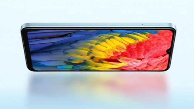 <b>OPPO A18 a debutat: telefon de buget cu design elegant, camere modeste, slot microSD</b>OPPO A18 tocmai a debutat şi este unul dintre cele mai accesibile telefoane de pe piaţă. Vorbim despre un model de sub 900 de lei, care vine cu dotări modeste, pe care le aflaţi mai jos. Culmea e că designul e mai arătos decât indică
