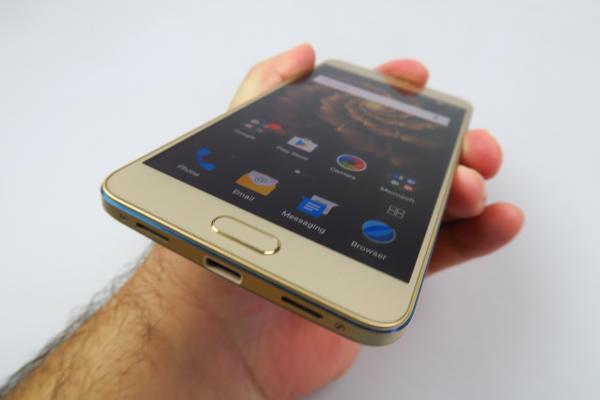 Allview X3 Soul Plus: Design metalic în proporţie de 97%, cu o dungă albastră inedită, dar efemeră