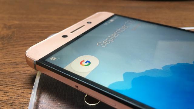 <b>Nexus Launcher este redenumit de către Google în Pixel Launcher; îl puteți descărca de aici în format APK!</b>Chiar la începutul lunii august pe web își făcea apariția și Nexus Launcher - un launcher special dezvoltat de către Google pe care îl așteptam oficial alături de noile modele Nexus. Totuși, datorită faptului că marele G are în plan să renunțe la seria