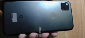 Google Pixel 4a apare în presupuse fotografii hands on, cu cameră pătrată în spate, senzor selfie decupat în ecran