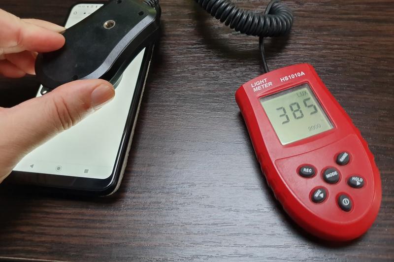 Luminozitate display Motorola One Macro și ecran văzut la microscop: Motorola-One-Macro_038.jpg