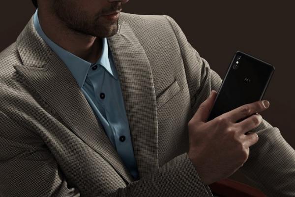 Motorola P30 Note debutează oficial, cu ZUI 4.0 aplicat peste, sună ca o versiune derivată din Moto One Power