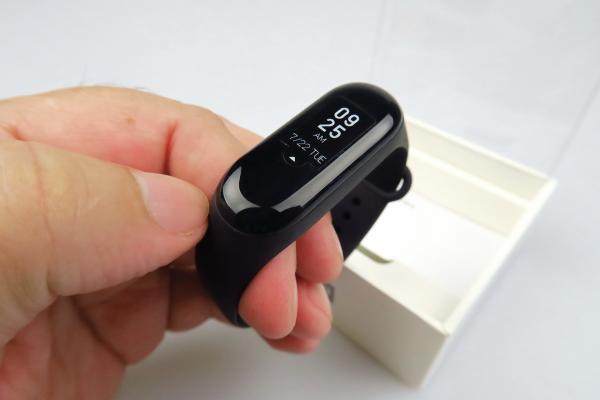 Xiaomi Mi Band 3 - Unboxing