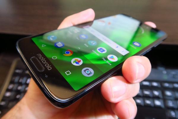 Motorola Moto G6: Hardware intermediar, în grafic