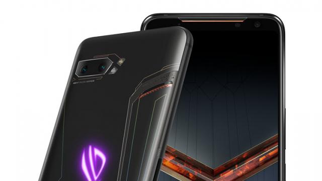 <b>ASUS ROG Phone II este în sfârşit disponibil în România: telefon de gaming cu ecran de 120 Hz, baterie de 6000 mAh</b>ASUS ROG Phone II a ajuns în sfârşit disponibil oficial în ţara noastră, începând de azi, 15 octombrie. După multiple prezentări, hands-on-uri realizate de noi şi un mega unboxing de troler acum veţi putea pune şi voi mâna pe el