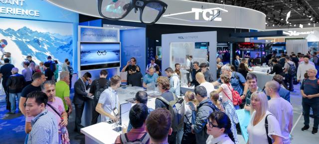 TCL aduce la IFA 2026 televizoare SQD-Mini LED, dispozitive NXTPAPER, ochelari RayNeo și electrocasnice conectate – AI-ul devine tema întregii case