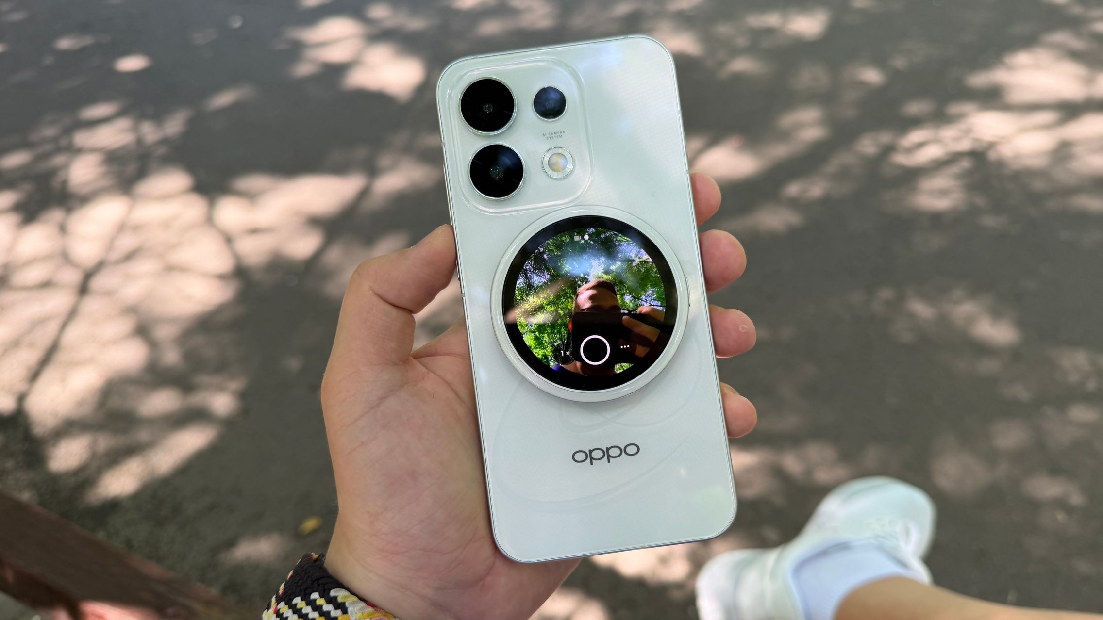 OPPO testează o cameră selfie cu senzor pătrat (1:1) de 68 mpx, ar putea veni pe Reno18 Pro