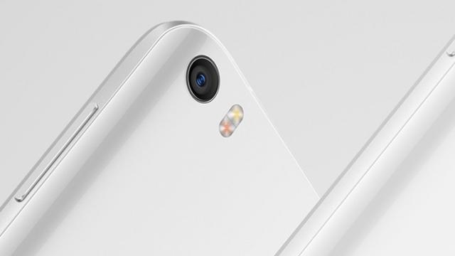 <b>Xiaomi Mi 5 disponibil pentru doar 985 lei la GearBest.com! Vine cu 3 GB RAM și procesor Snapdragon 820</b>Pentru cei aflați în căutarea unui nou smartphone avem astăzi o sugestie tare interesantă și anume modelul Xiaomi Mi 5. Acest smartphone echipat cu display Full HD de 5.15 inch, procesor quad-core Qualcomm Snapdragon 820 și 3 GB memorie RAM poate fi 