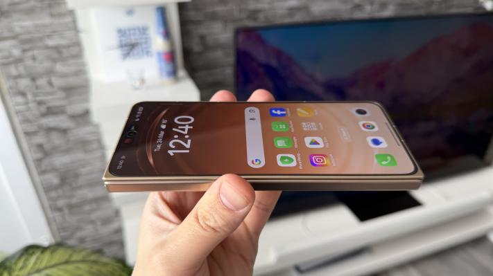 OPPO Find N6 - Fotografii (design)