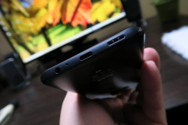 Redmi Note 9T: Acustică stereo, jack audio, radio FM