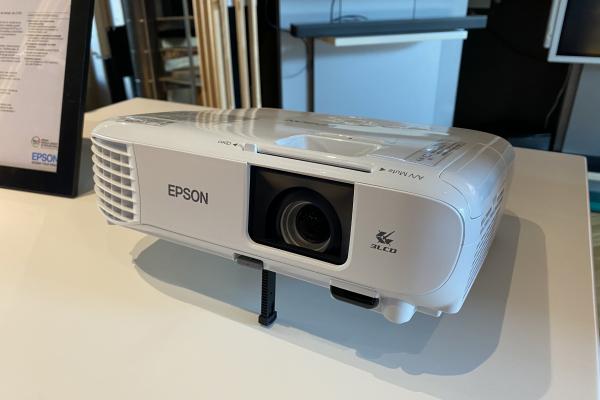 Proiectoare video Epson 2021
