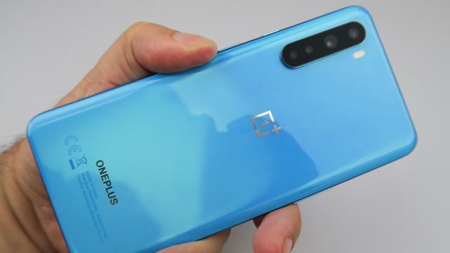 <b>Turul Magazinelor #860: OnePlus Nord şi Lenovo Legion Pro la cel mai bun preţ, monitor gaming şi aspirator robot la discount</b>A început o nouă săptămână şi o nouă lună şi dacă v-a obosit fugă după flori şi mărtişoare azi, respectiv caratul florilor şi mărţişoarelor dacă sunteţi doamne şi domnişoare, acum vă rezervăm noi câteva minute pentru relaxare şi shopping. A venit momentul