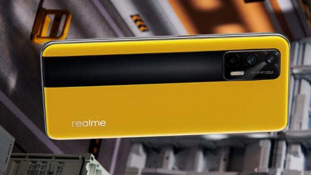 <b>Realme GT 5G este acum oficial și vine echipat cu CPU Snapdragon 888, ecran AMOLED 120Hz și încărcare la 65W; Totul la 360 euro</b>Luna martie aduce o mulțime de noi smartphone-uri, iar printre acestea avem și flagship-ul numit Realme GT 5G - un terminal proaspăt anunțat și care se remarcă printr-un pachet hardware de top și un preț atractiv