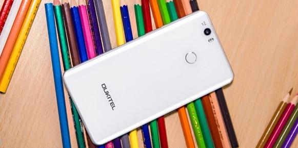 Specificațiile lui Oukitel K6000 Premium ies la iveală; vom primi un procesor deca-core Helio X20 și 6 GB memorie RAM