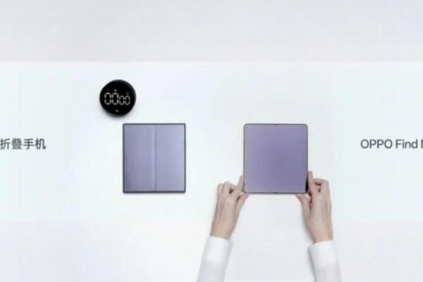 OPPO ironizează Samsung pentru cuta vizibilă pe ecranul de pe Galaxy Z Fold7