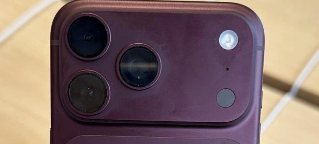 iPhone 18 Pro începe să piardă culori? Primele plângeri vizează culoarea Burgundy