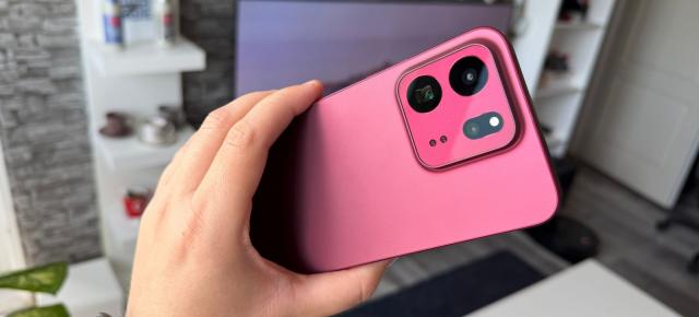 TCL P80 Ultra: Camera ce surprinde plăcut prin culori tomnatice, periscop telephoto pentru zoom