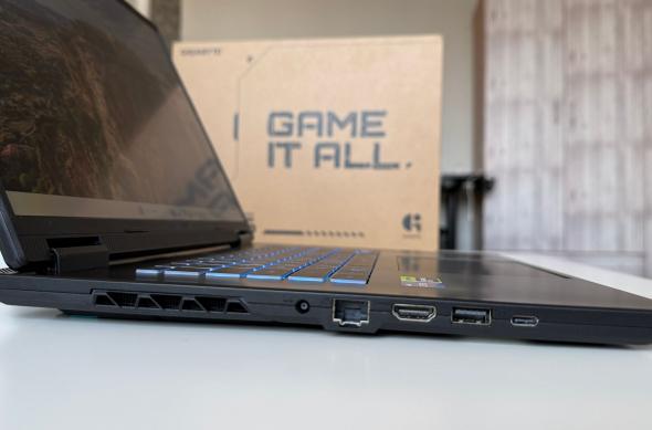 Gigabyte A16 - Design: Gigabyte-A16 (25).jpg