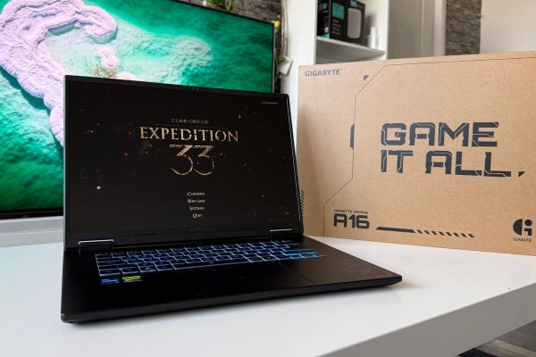 M-am jucat de sărbători jocul anului 2025 - Clair Obscur Expedition 33 pe laptop-ul de gaming de buget GIGABYTE A16 CHV, cu RTX 5060