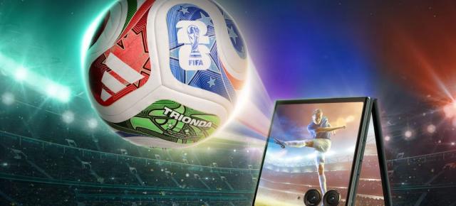 Motorola RAZR primeşte o ediţie FIFA, cu ocazia Cupei Mondiale din 2026