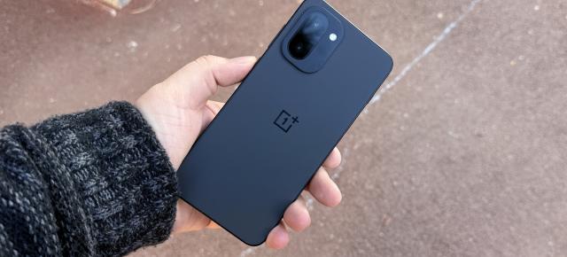 OnePlus 15R: Camera redă culori echilibrate, texturi vizibile și portrete corecte