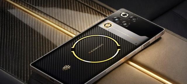 Redmagic lansează ediția Golden Saga în China; smartphone cu 24GB RAM, răcire aurită și design inspirat din segmentul auto