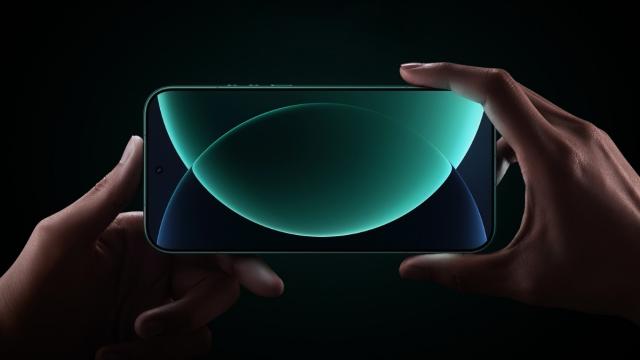 <b>TCL CSOT devine furnizor exclusiv pentru Xiaomi 17 Ultra; Panoul Real RGB aduce o imagine mai clară și eficiență energetică</b>Xiaomi a folosit panouri BOE, China Star, Visionox, Tianma, în cazuri rare și Samsung pentru telefoanele din portofoliu. Ei bine, odată cu seria 17, pare că producătorul își diversifică lanțul de aprovizionare, semnând cu TCL pentru furnizarea de panouri