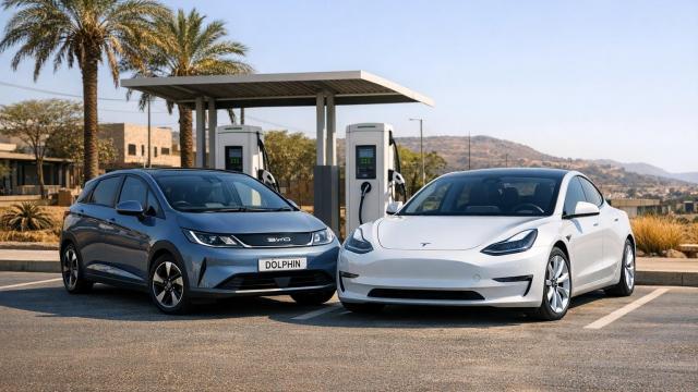 <b>BYD a întrecut Tesla la finalul anului 2025; Chinezii devin lideri globali la mașini electrice</b>BYD se pregătește să încheie 2025 ca lider mondial în vânzările de mașini complet electrice, detronând Tesla pentru prima oară. Diferența dintre cei doi giganți s-a adâncit în ultimele luni, iar estimările arată clar că americanii nu mai pot recupera