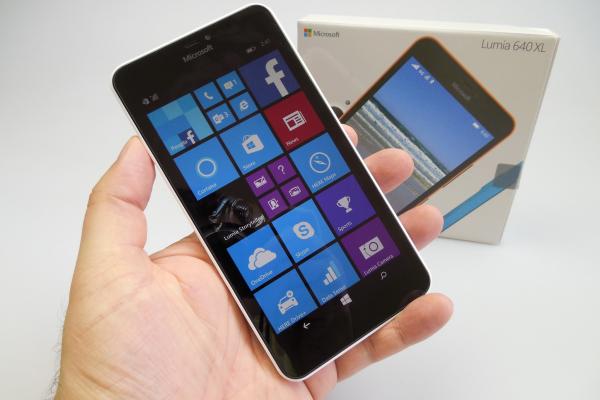 Microsoft Lumia 640 XL LTE - Unboxing