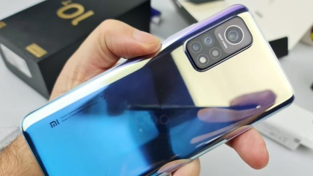 <b>Turul Magazinelor #818: Galaxy M11 şi Galaxy A01 la câteva sute de lei, Xiaomi Mi 10T Pro cu multe bonusuri, TV 4K Sharp MARE</b>Pe final de săptămână de lucru vine încă un Tur al Magazinelor să facă ordine în lista voastră de dorinţe pentru Moş Crăciun. Avem episodul #818 de Turul Magazinelor aici şi el include două telefoane de buget Samsung, de câteva sute de lei, dar şi un tele