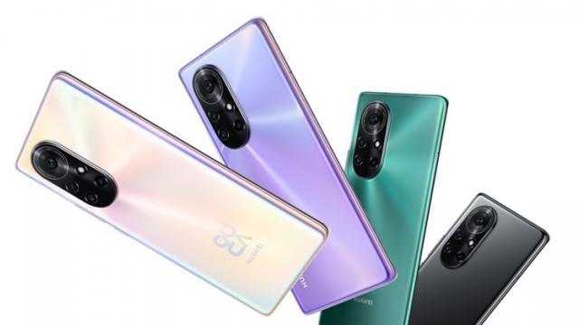 <b>Huawei Nova 8 Pro 5G devine oficial, cu un nou design de cameră şi ecran cu refresh rate de 120 Hz. Vine cu procesor Kirin 985</b>Aşa cum ne aşteptam, Huawei a prezentat astăzi seria de telefoane Nova 8. Ea include deocamdată modelele Huawei Nova 8 şi Huawei Nova 8 Pro 5G, iar cel mai mic preţ practicat este de 415 euro. Ne axăm totuşi pe modelul Pro în acest material şi remarcăm