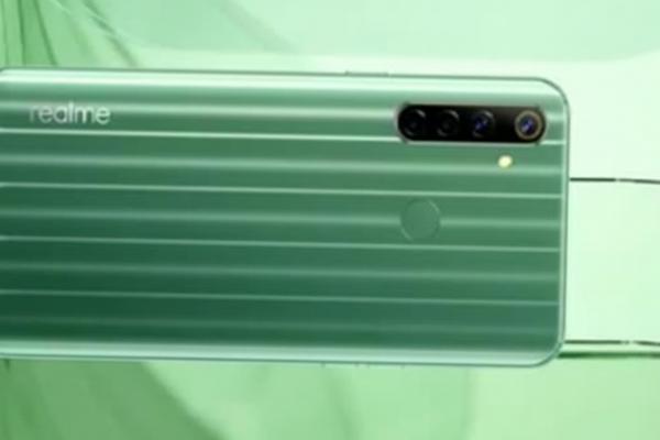 Realme 6i devine oficial: primul telefon cu procesor Helio G80 sosește cu cameră quad, baterie de 5000 mAh