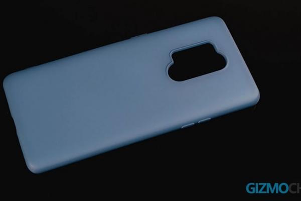 Husa lui OnePlus 8 Pro dezvăluie o parte dintre trăsăturile sale, plus amplasarea senzorilor camerei