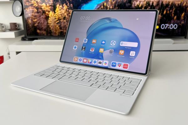HUAWEI MatePad Pro 12.2 PaperMatte: Conectivitate cu viteze mari pe WiFi, conexiune rapidă și pe fir USB-C