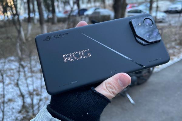 Android 15 Beta poate fi testat acum și pe smartphone-ul de gaming ASUS ROG Phone 8